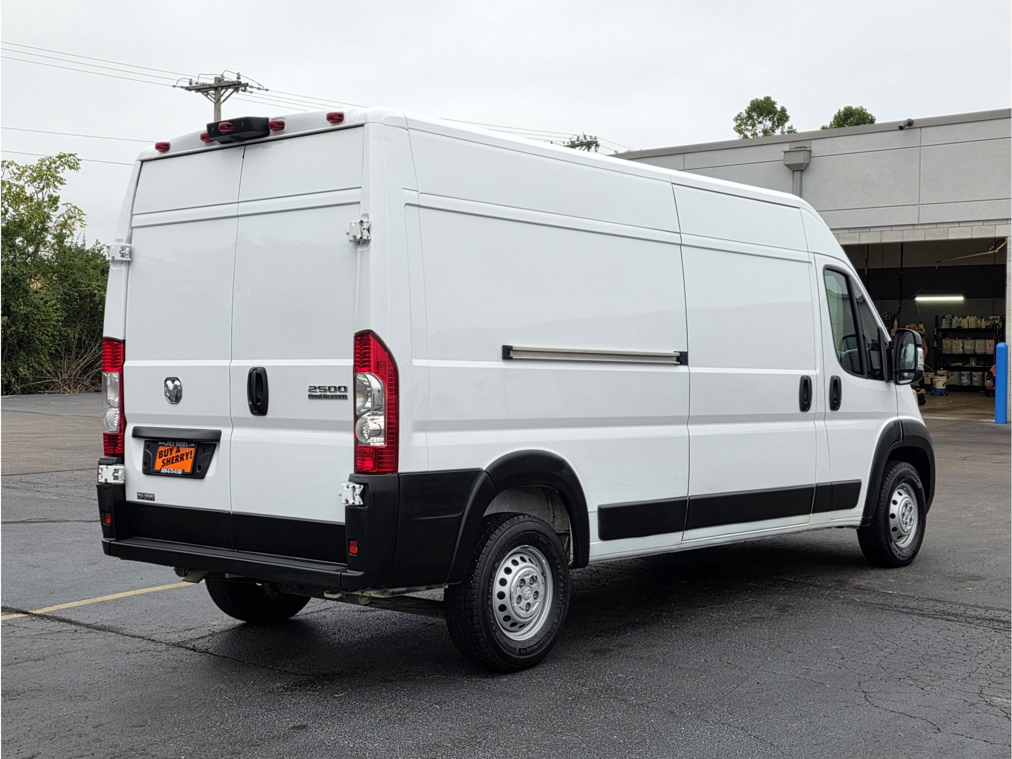 Used 2025 RAM ProMaster 2500 w/ Convenience Group FWD image 3