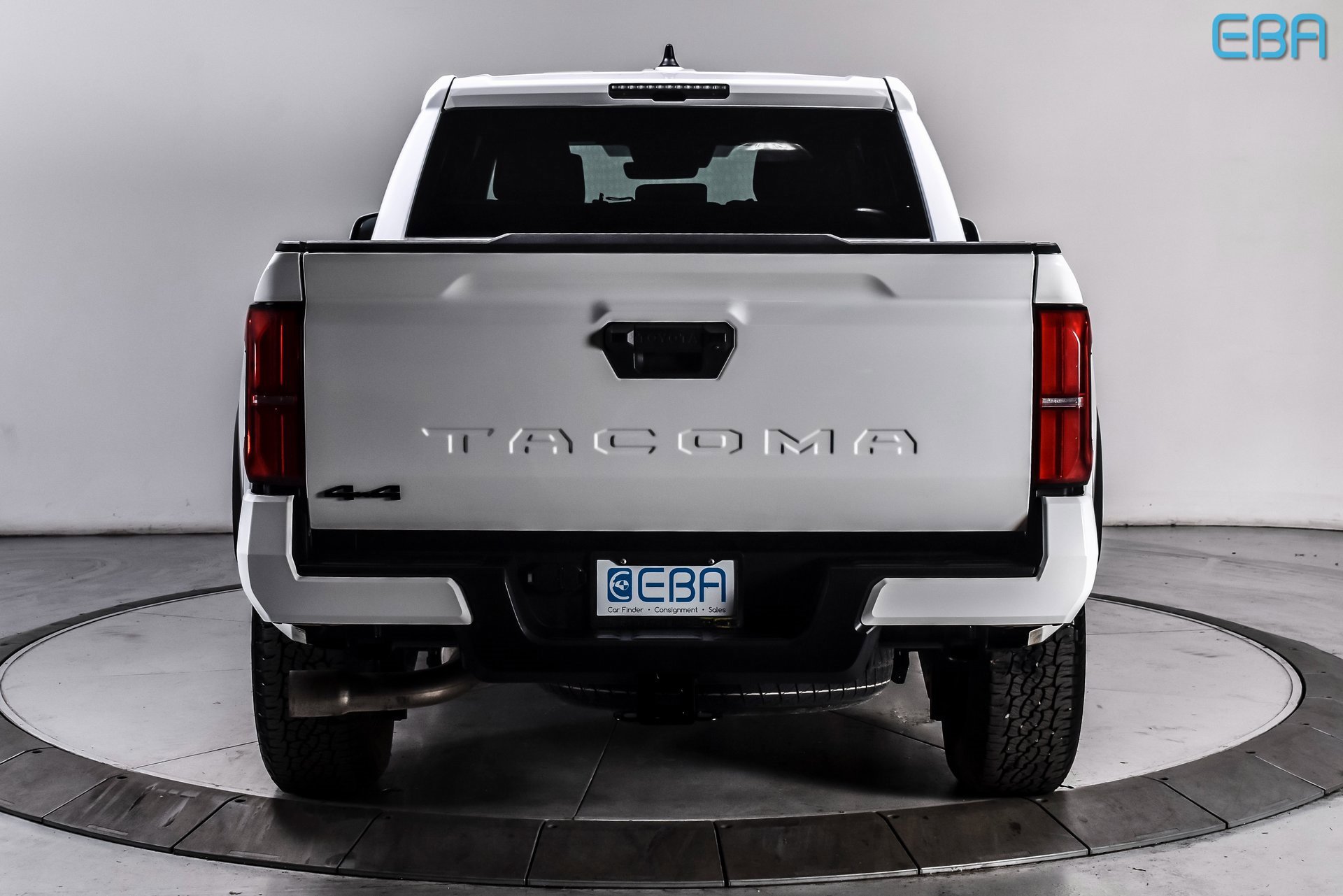 Used 2025 Toyota Tacoma TRD Off-Road image 5