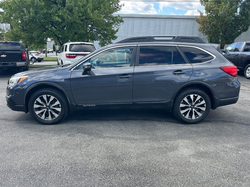 Used 2015 Subaru Outback 3.6R Limited AWD/4WD image 6