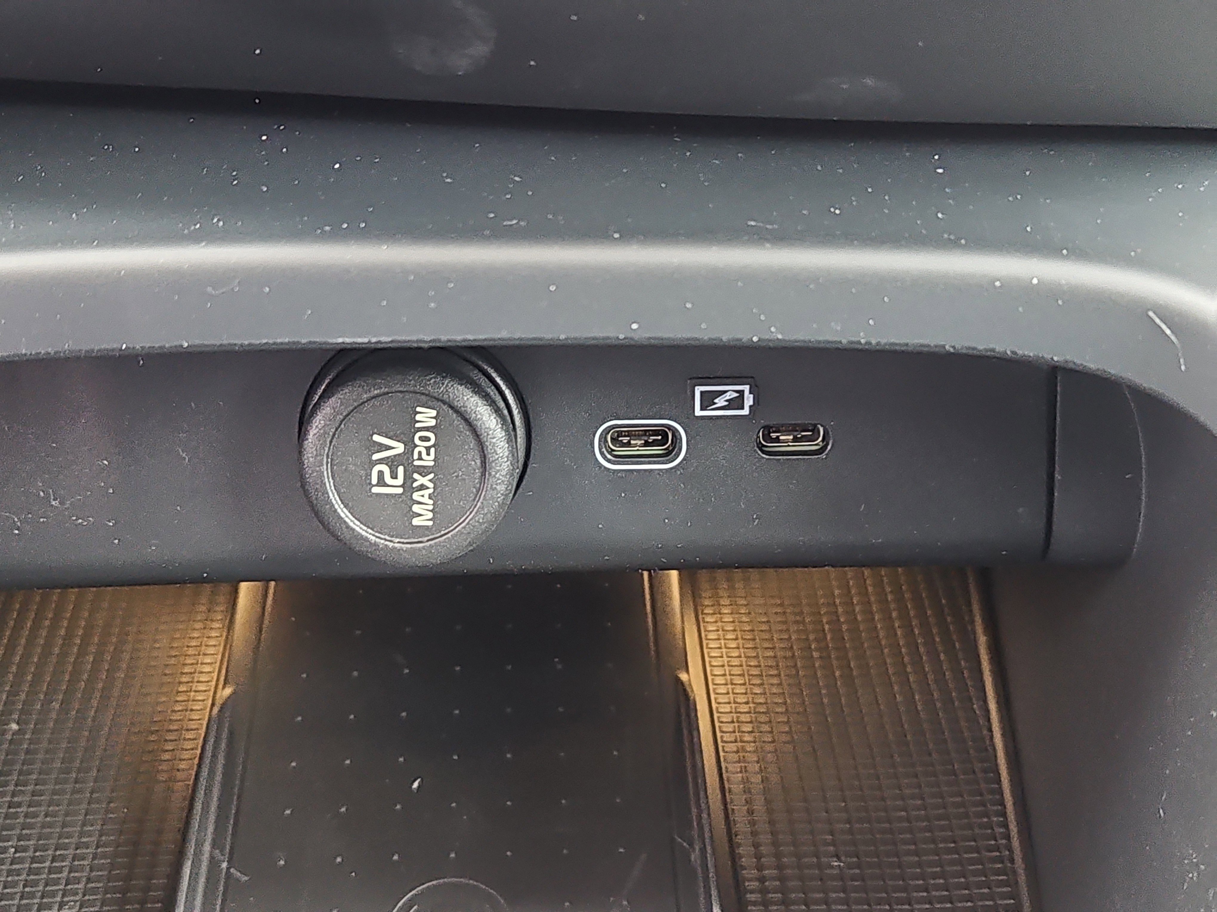 New 2026 Volvo XC40 B5 Plus w/ Protection Package Premier image 9