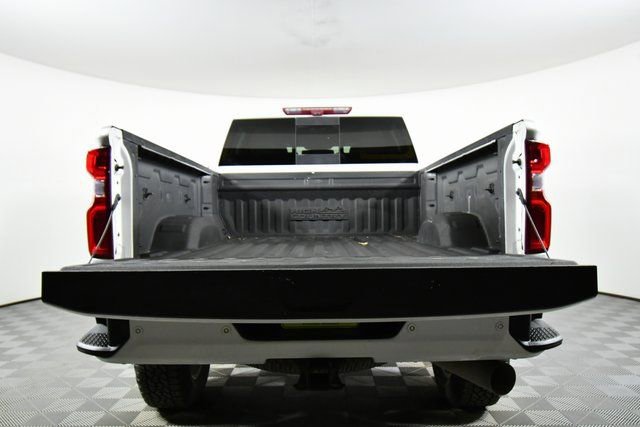 Used 2022 Chevrolet Silverado 3500 High Country w/ Technology Package image 27
