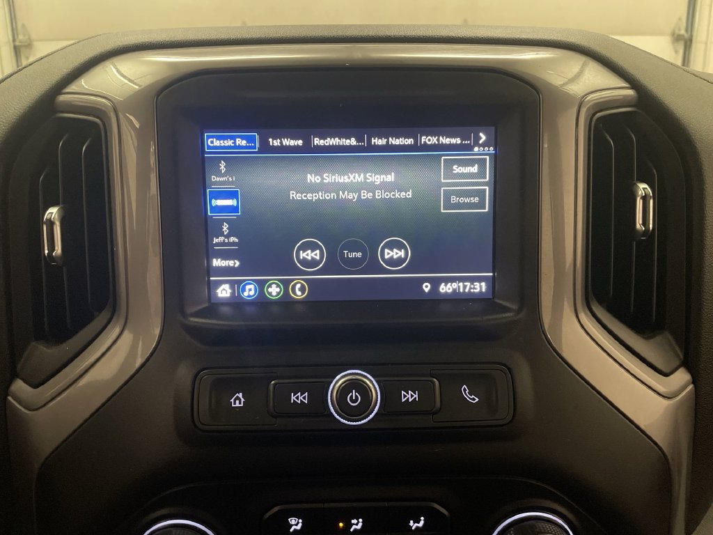 Used 2021 Chevrolet Silverado 1500 Custom Trail Boss w/ Midnight Edition AWD/4WD image 7