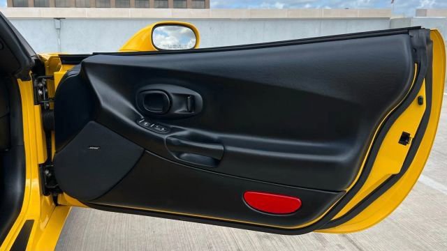 Used 2003 Chevrolet Corvette Z06 w/ Memory Package, 3 Drivers image 14