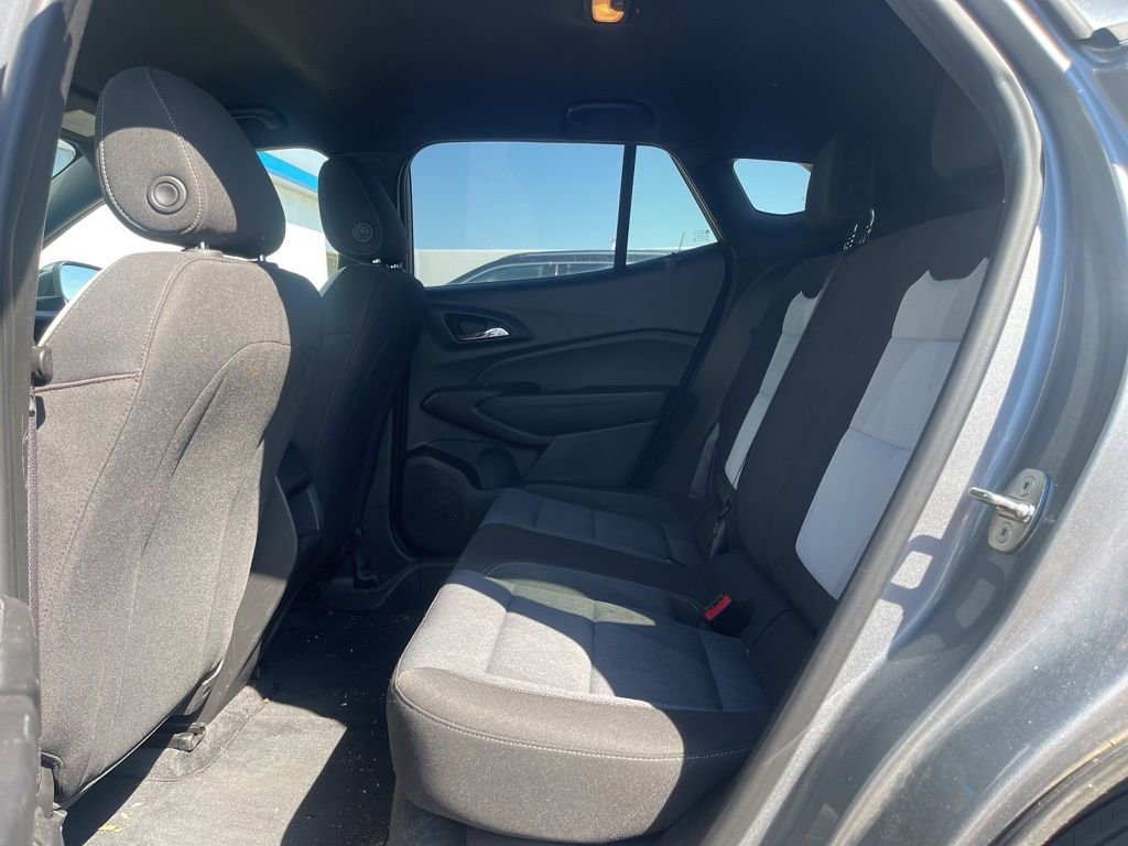 Used 2024 Chevrolet Trax RS FWD image 11