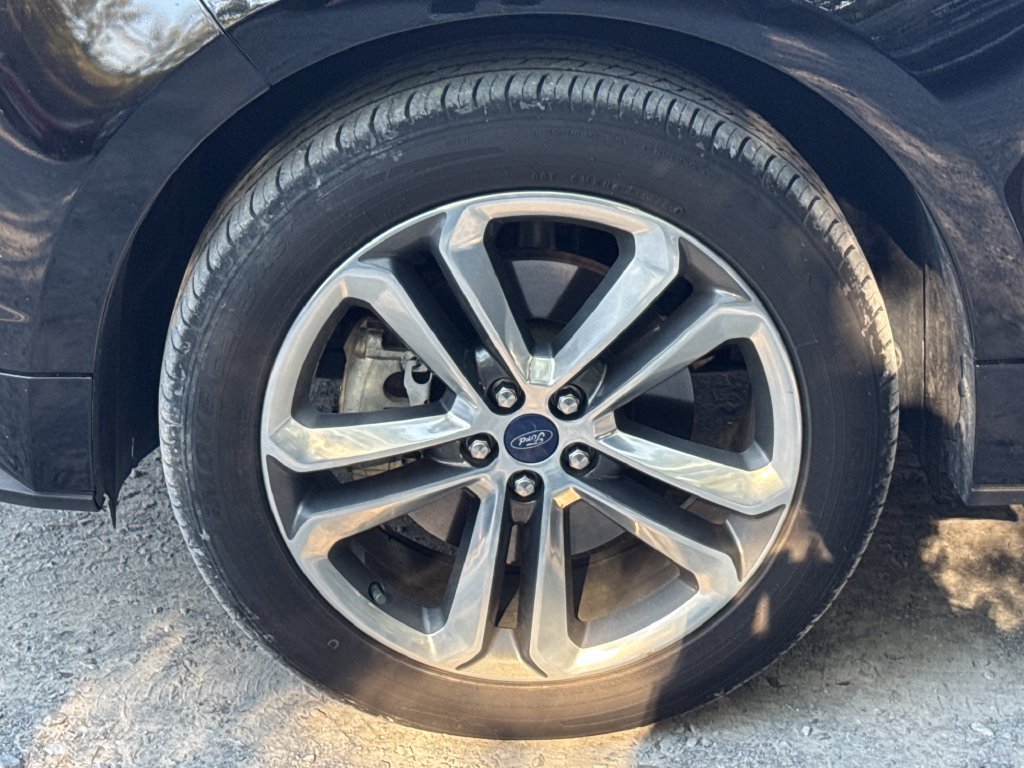 Used 2018 Ford Edge Sport w/ Technology Package AWD/4WD image 24