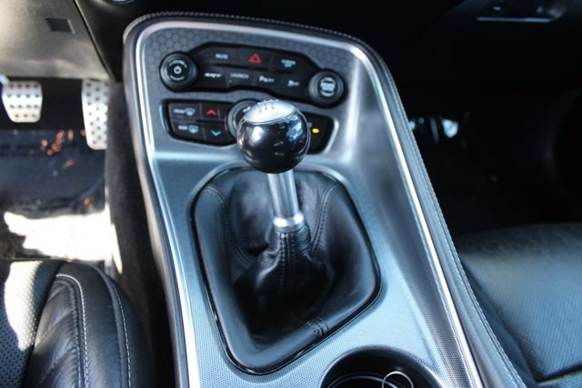 Used 2018 Dodge Challenger SRT w/ Technology Group RWD image 19