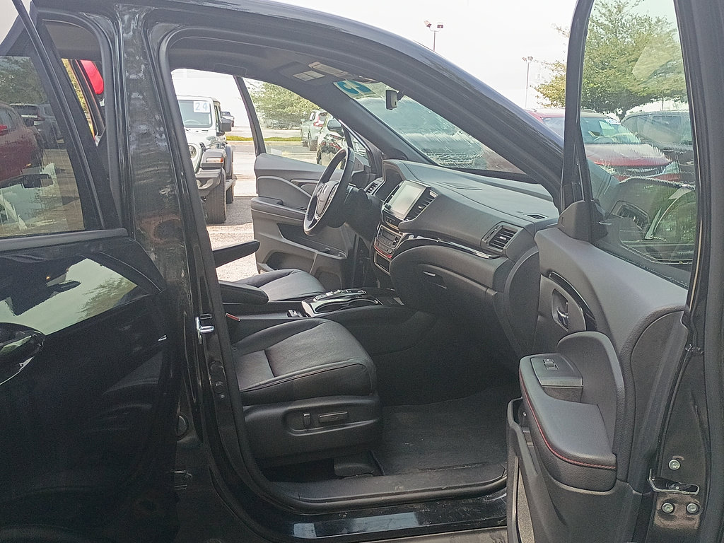 Certified 2023 Honda Ridgeline Black Edition image 16