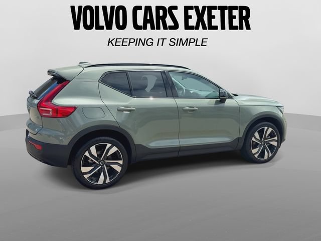 Certified 2025 Volvo XC40 B5 Ultra AWD/4WD image 12