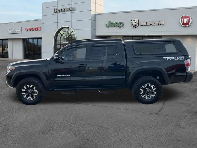 Used 2022 Toyota Tacoma TRD Off-Road AWD/4WD image 4