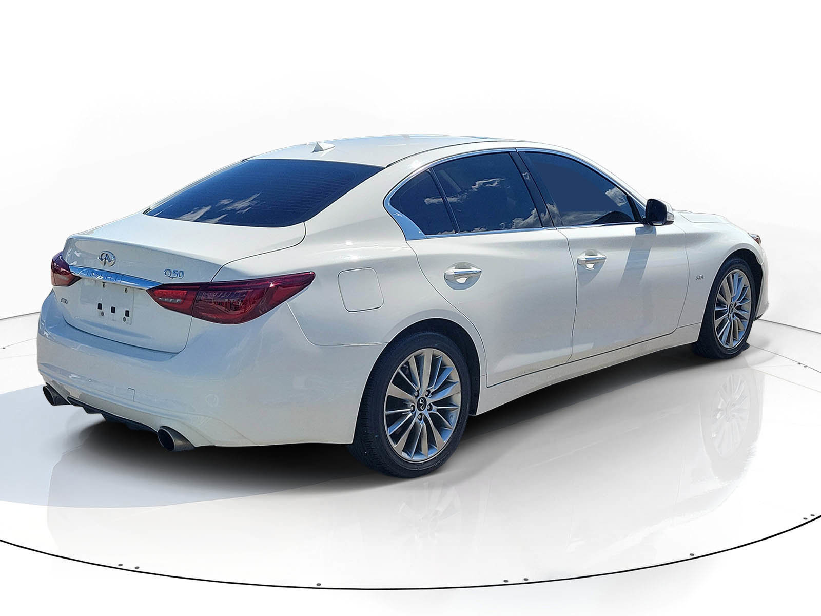 Used 2020 INFINITI Q50 Luxe image 3
