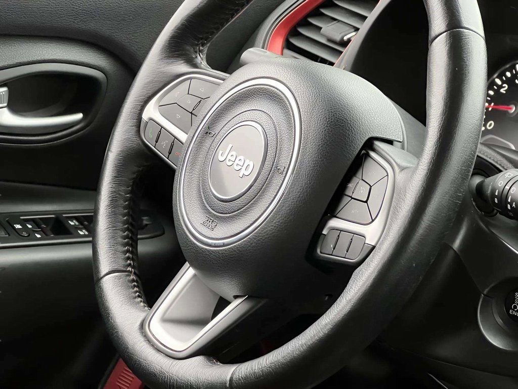 Used 2019 Jeep Renegade Trailhawk w/ Cold Weather Group II image 29