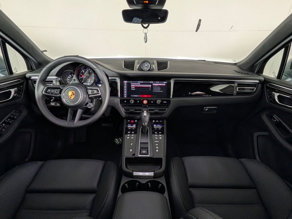 New 2026 Porsche Macan image 20