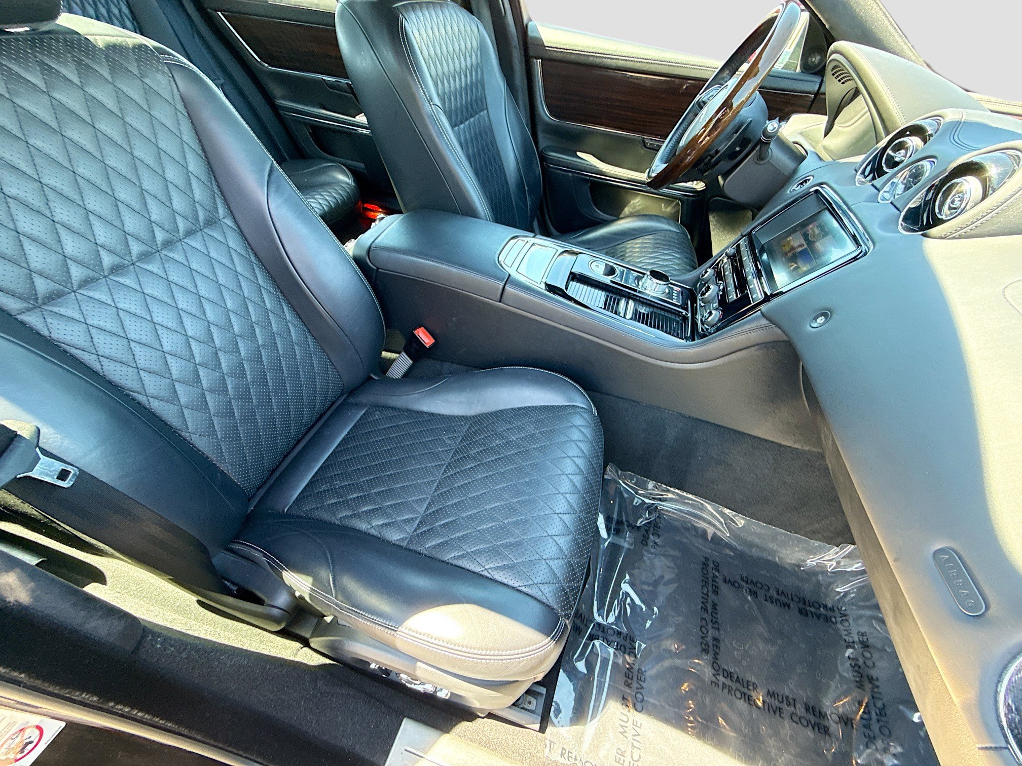 Used 2017 Jaguar XJ L Portfolio image 14