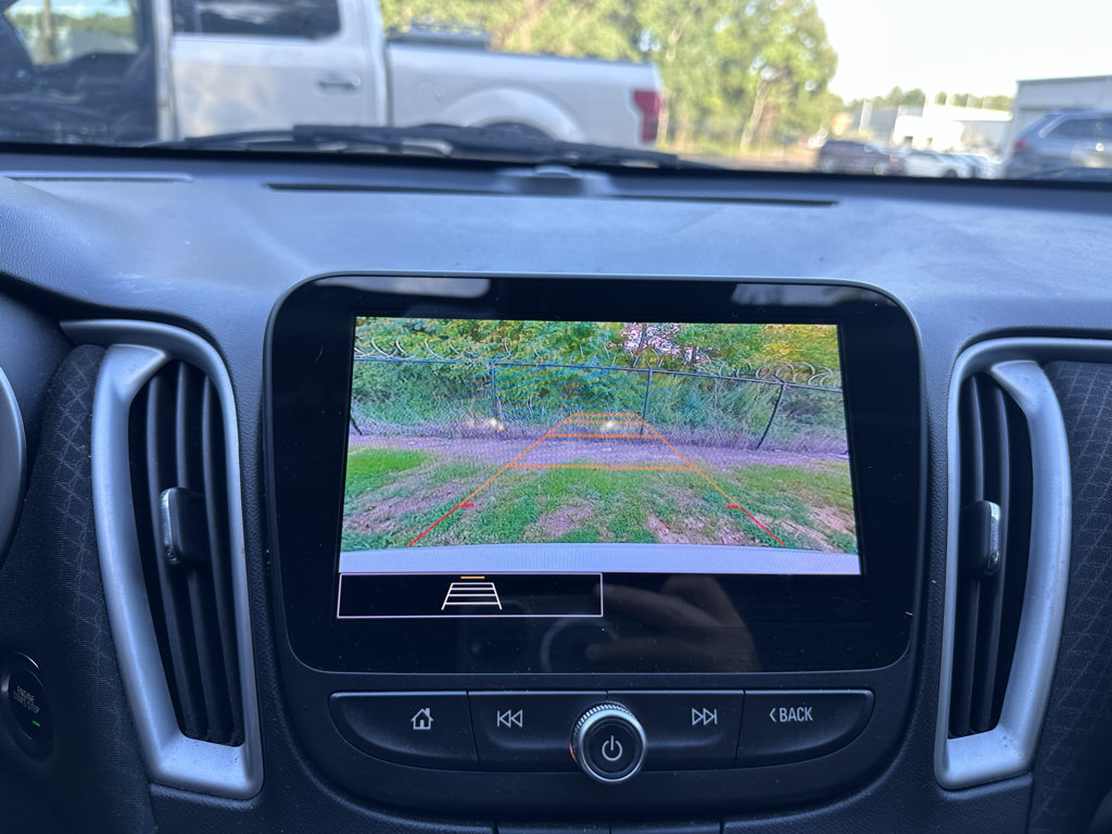 Used 2023 Chevrolet Malibu LT FWD image 13