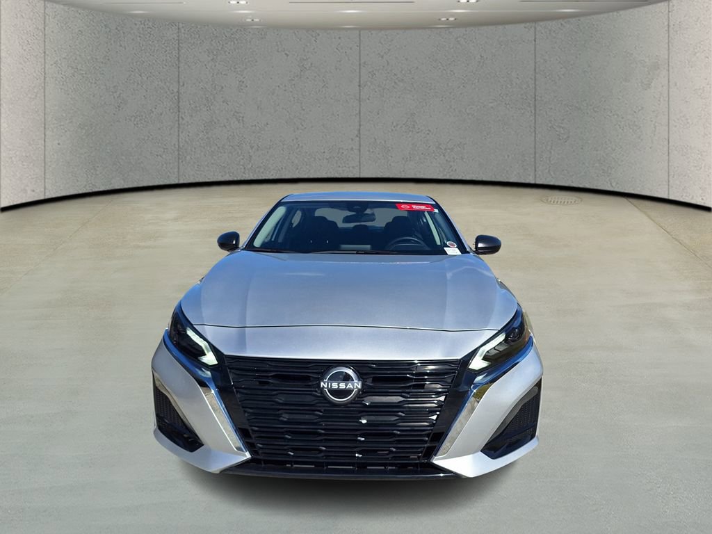 Used 2025 Nissan Altima 2.5 S image 2