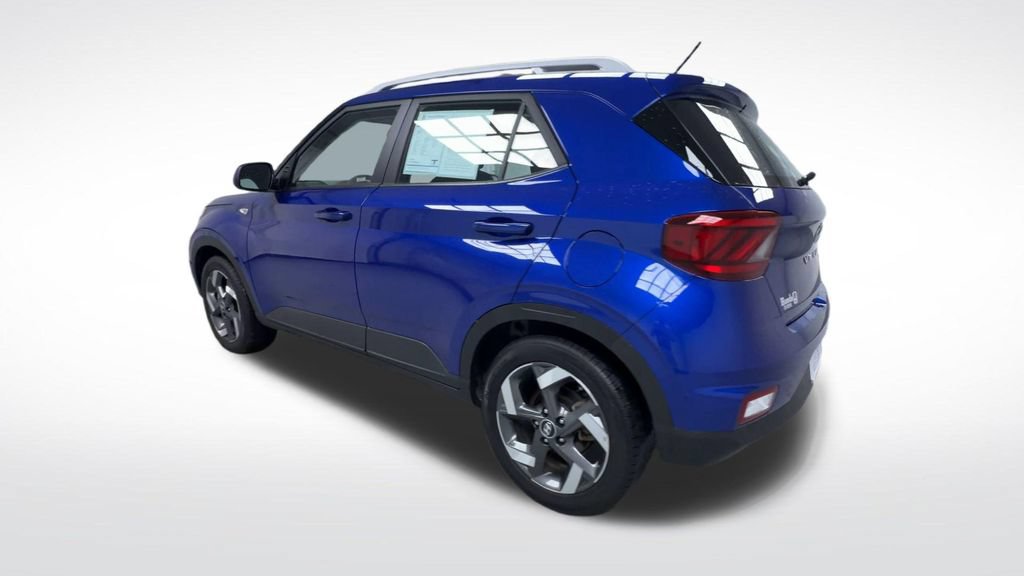 Used 2026 Hyundai Venue SEL FWD image 6