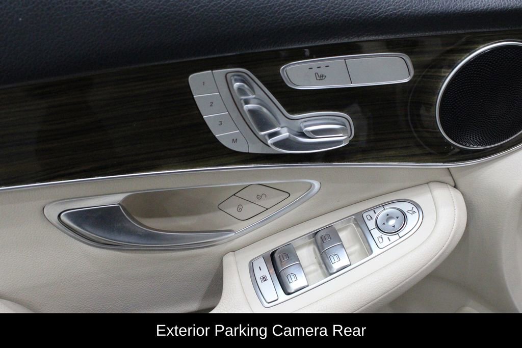 Used 2020 Mercedes-Benz GLC 300 4MATIC image 16