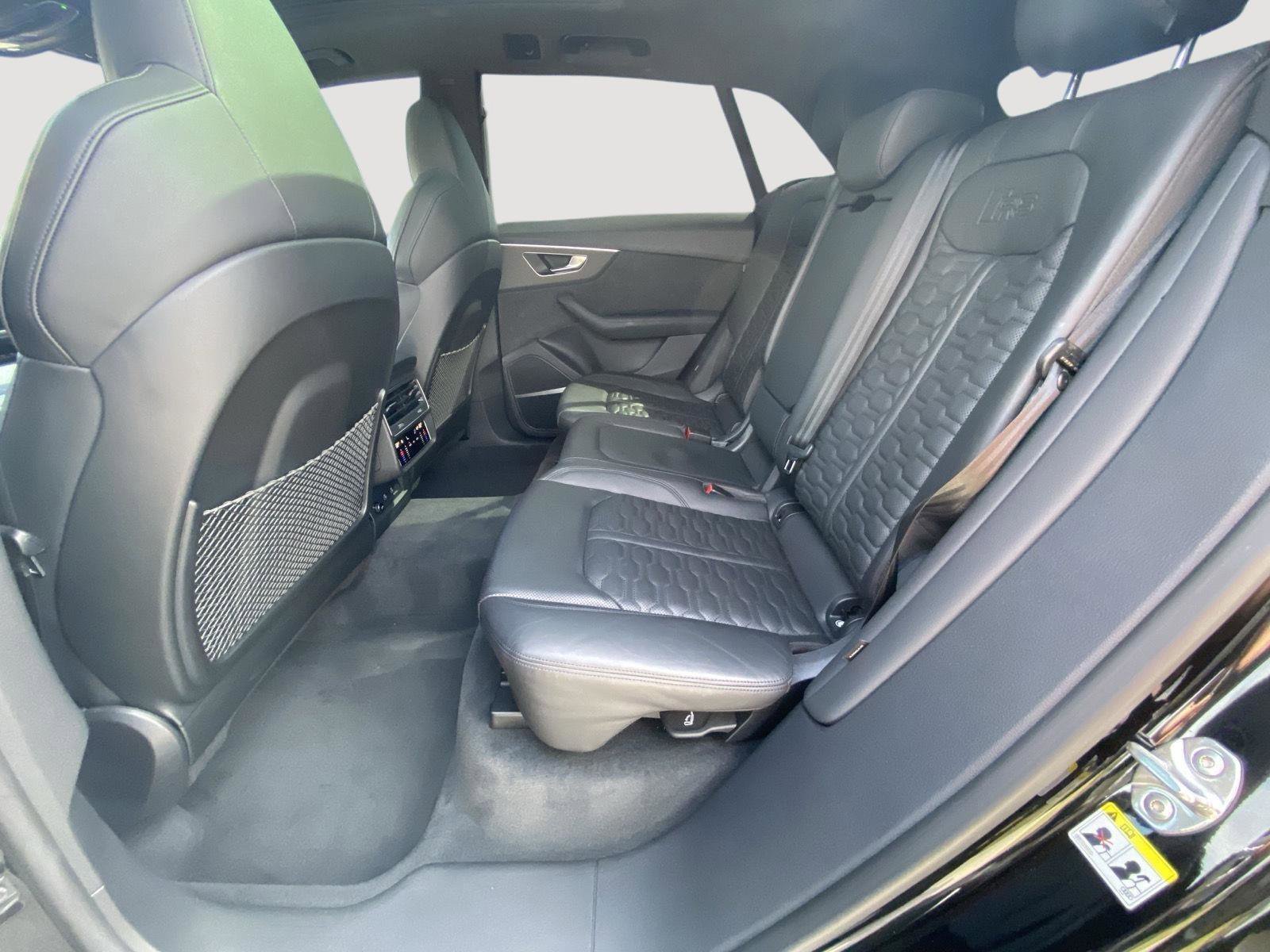 Used 2022 Audi RS Q8 w/ Carbon Optic Package image 21