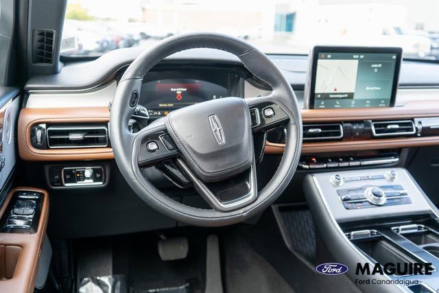 Used 2024 Lincoln Aviator Reserve w/ Equipment Group 201A image 16
