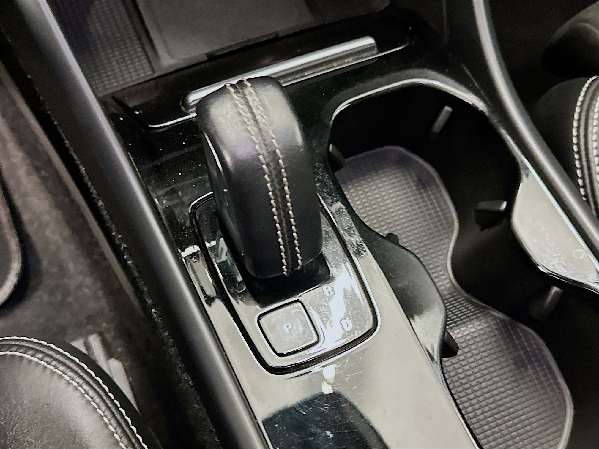 Used 2021 Volvo XC40 P8 Recharge image 25