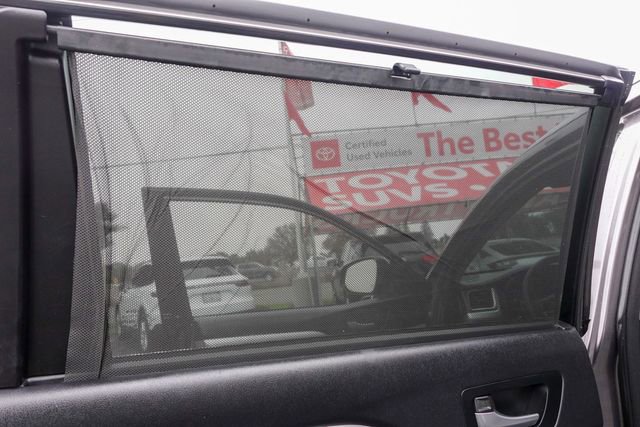 Used 2015 Toyota Highlander XLE image 26