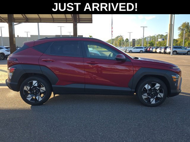 Certified 2025 Hyundai Kona SEL FWD image 3