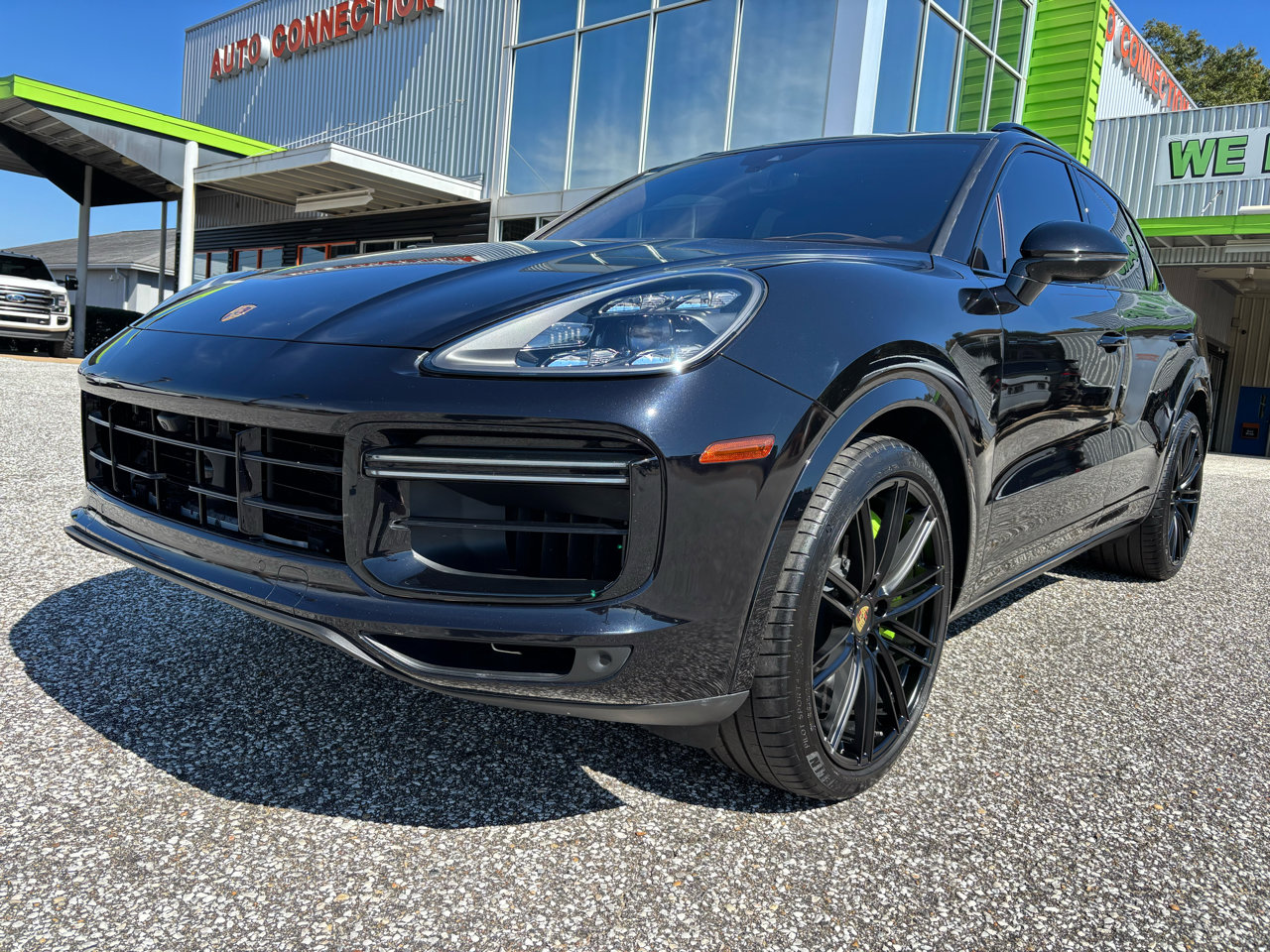 Used 2021 Porsche Cayenne Turbo S image 17