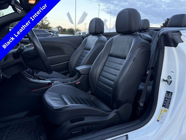 Used 2018 Buick Cascada Premium image 2