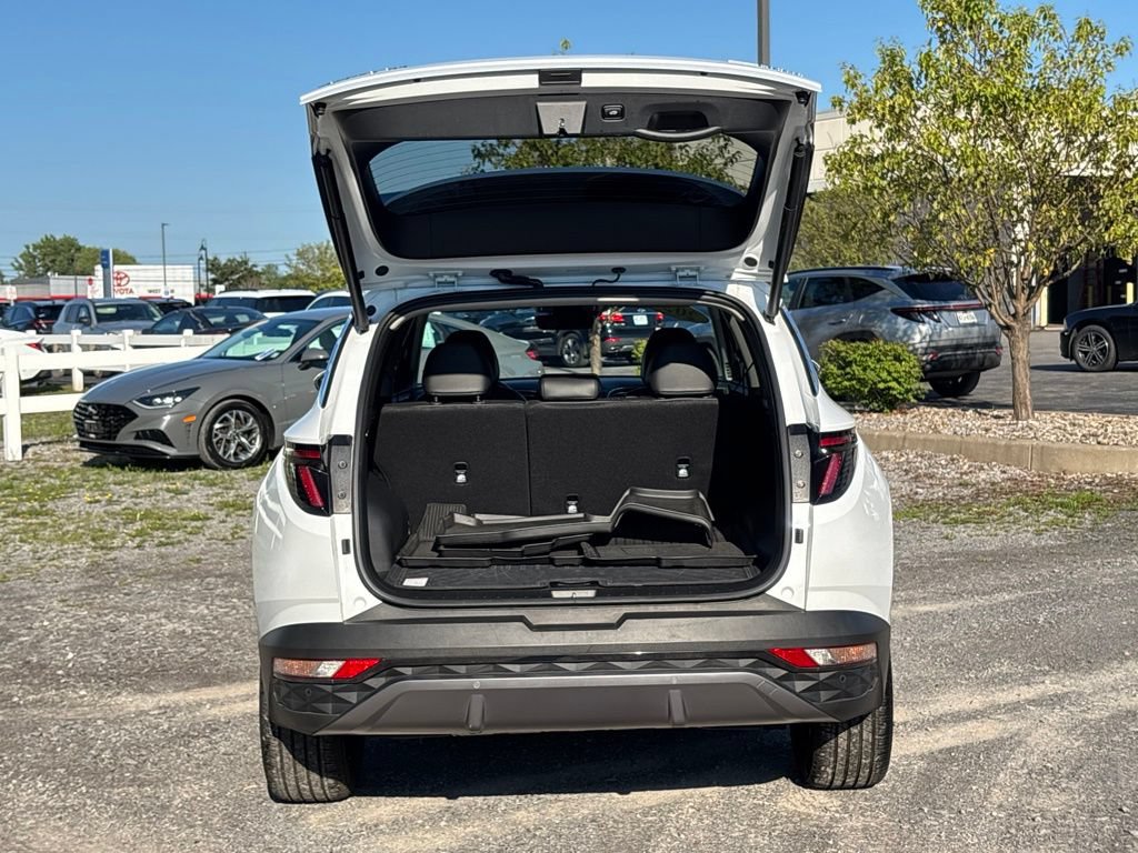 Used 2024 Hyundai Tucson Limited AWD/4WD image 13