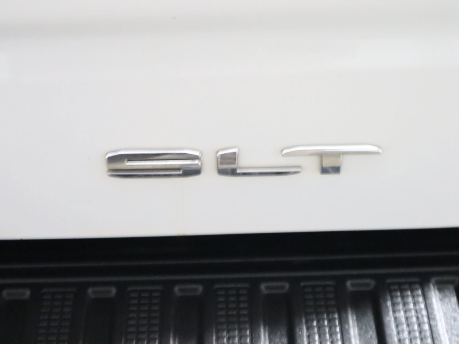 Used 2021 GMC Sierra 1500 SLT w/ Max Trailering Package image 11