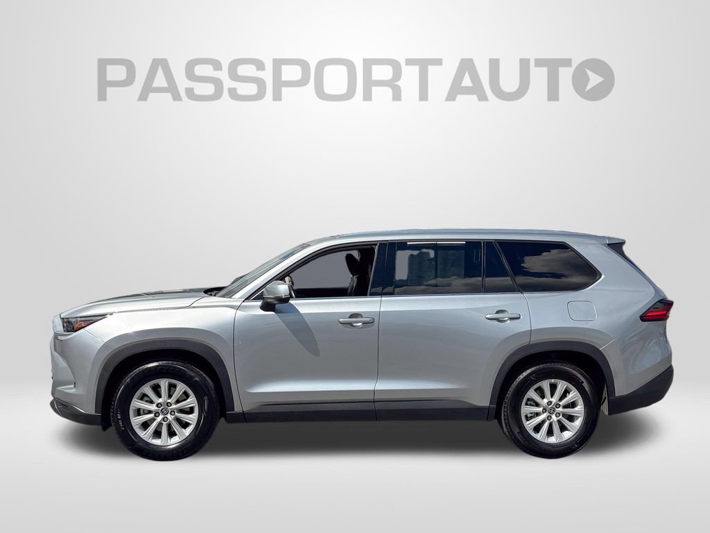 Used 2025 Toyota Grand Highlander AWD image 2