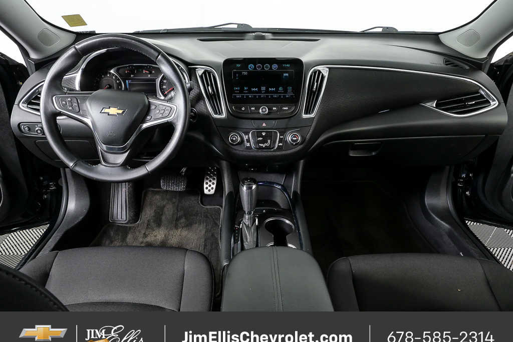 Used 2017 Chevrolet Malibu LT image 17