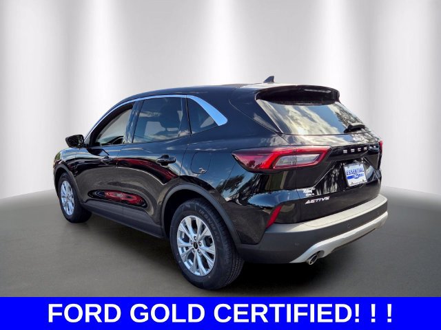 Used 2023 Ford Escape Active w/ Tech Pack #1 FWD image 3