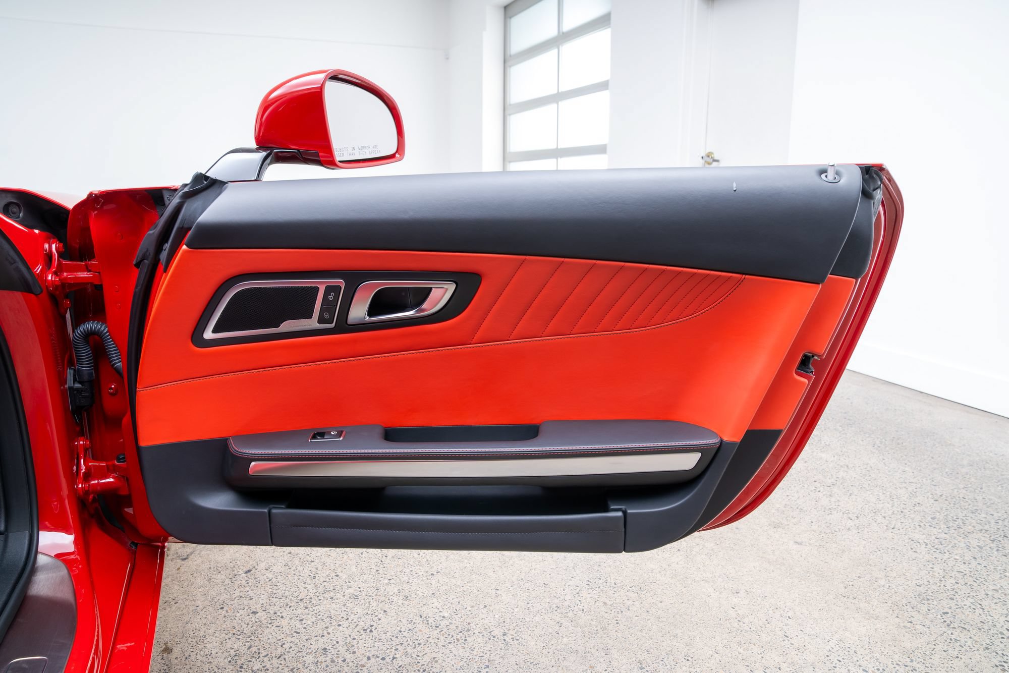 Used 2017 Mercedes-Benz AMG GT S w/ Exclusive Interior Package image 28