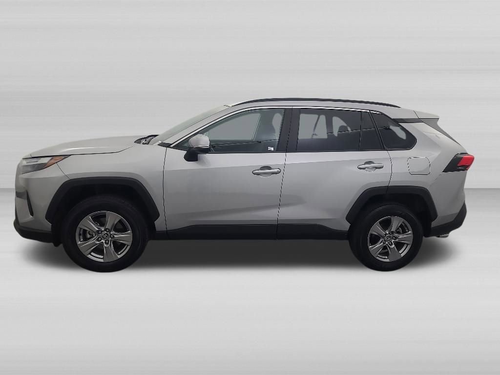 Used 2025 Toyota RAV4 XLE AWD/4WD image 8