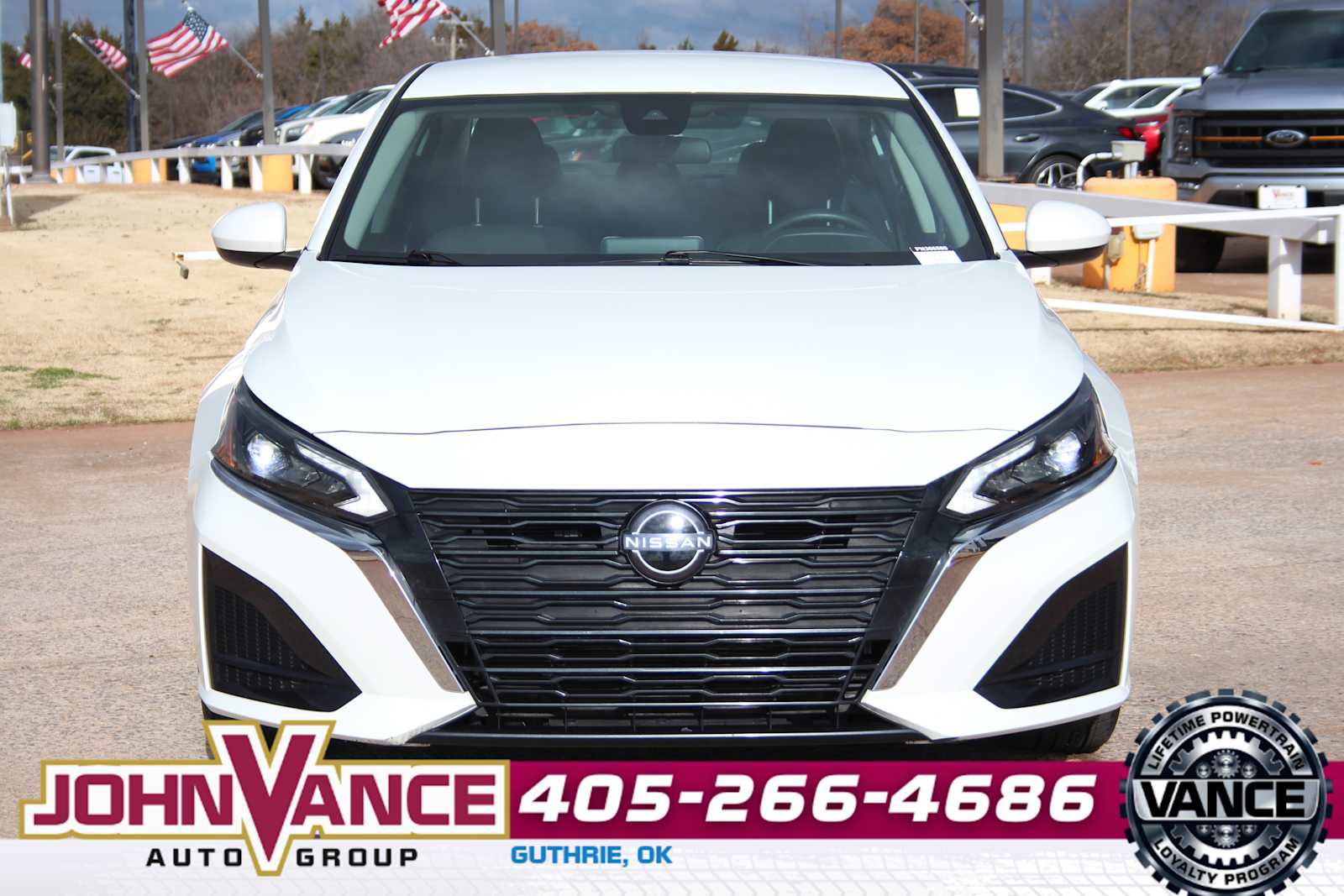 Used 2023 Nissan Altima 2.5 SV image 2