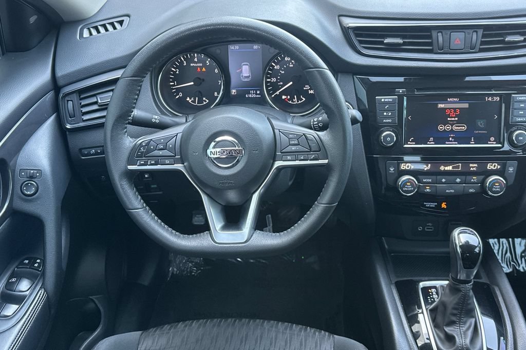 Used 2020 Nissan Rogue SV FWD image 13