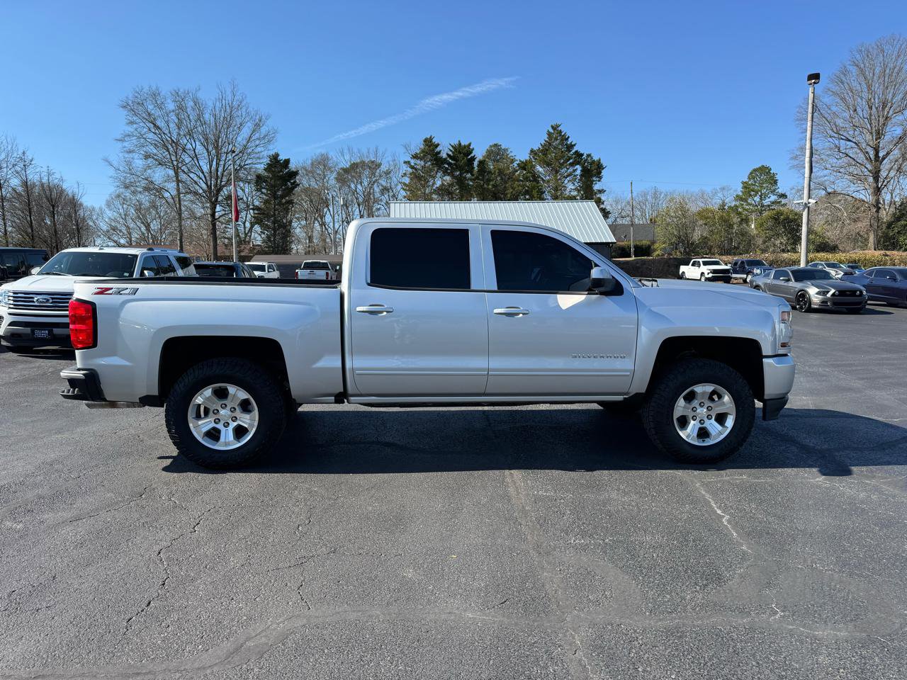 Used 2018 Chevrolet Silverado 1500 LT w/ All Star Edition image 5