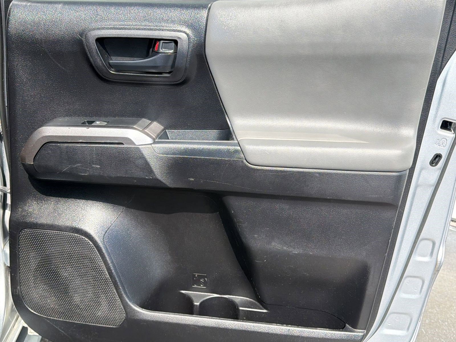 Certified 2021 Toyota Tacoma SR5 image 24