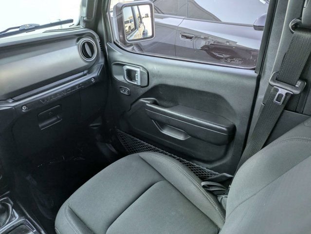 Used 2018 Jeep Wrangler Unlimited Sport S AWD/4WD image 17