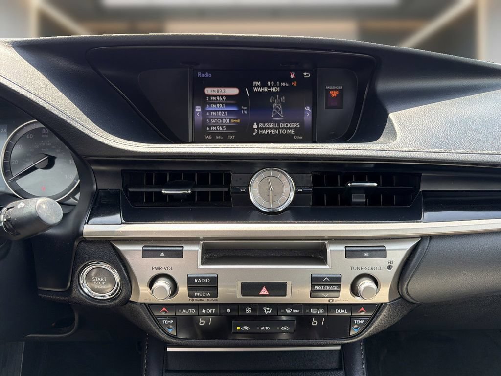 Used 2017 Lexus ES 350 w/ Accessory Package 2 FWD image 17