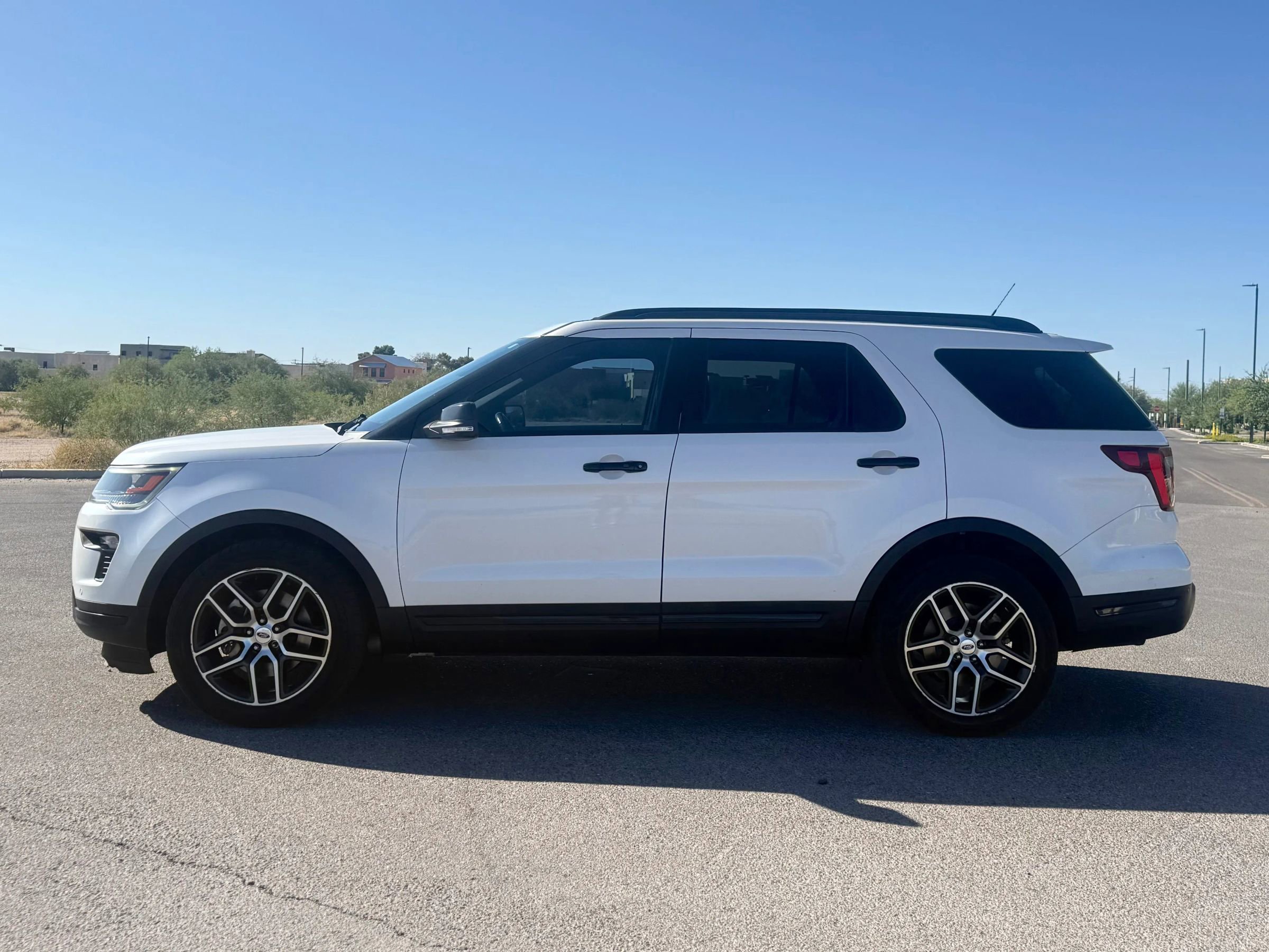 Used 2019 Ford Explorer Sport w/ Ford Safe & Smart Package AWD/4WD image 5