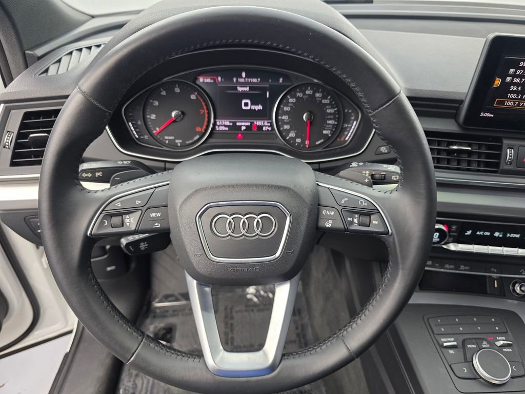 Used 2020 Audi Q5 2.0T Premium w/ Titanium Sport Package AWD/4WD image 18