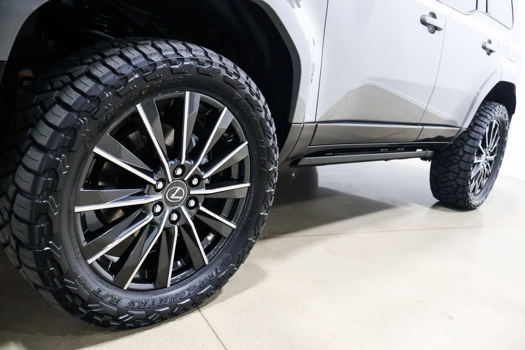 Used 2026 Lexus GX 550 w/ Accessory Package (2T) AWD/4WD image 22