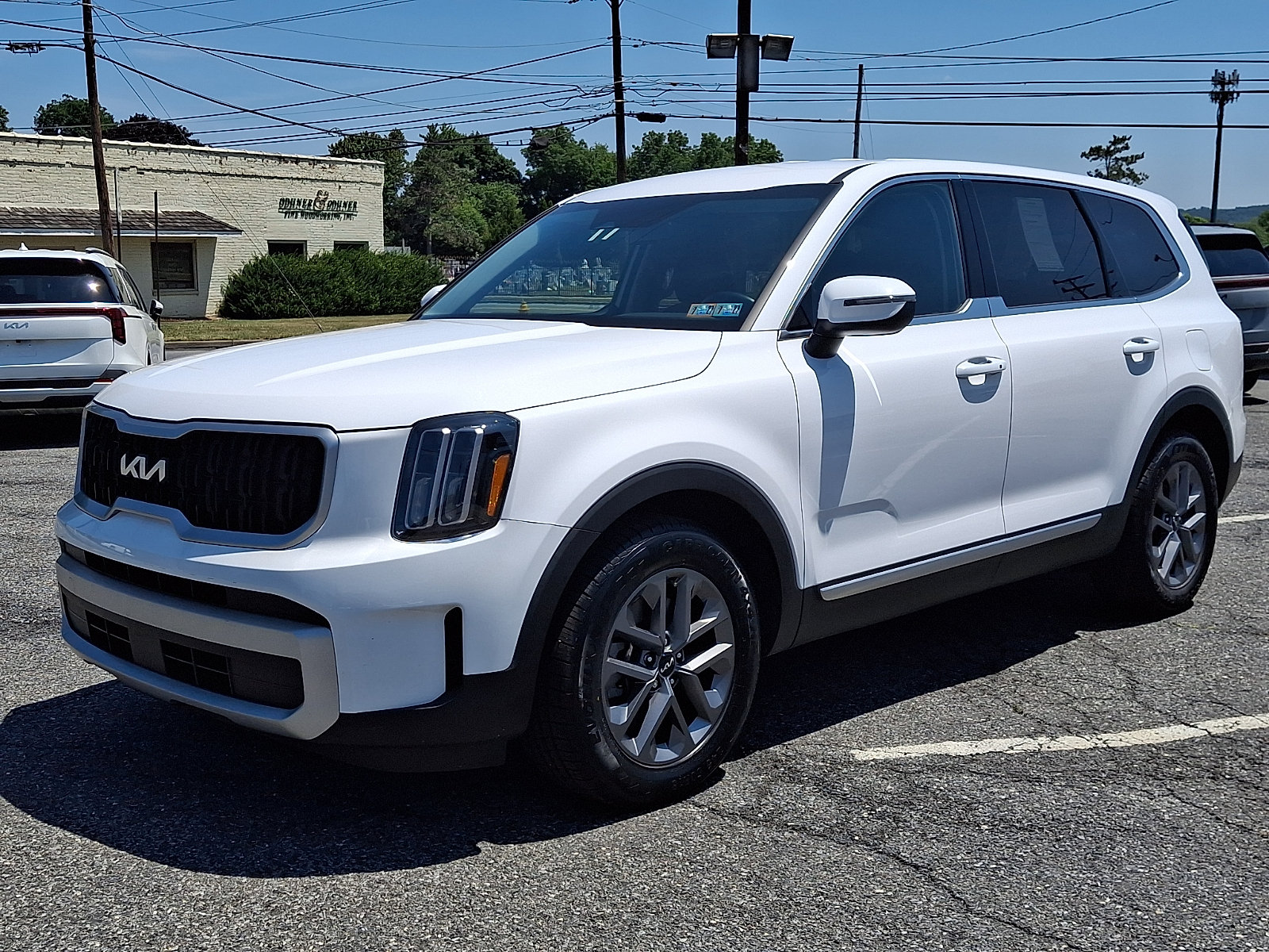 Certified 2024 Kia Telluride LX AWD/4WD image 3