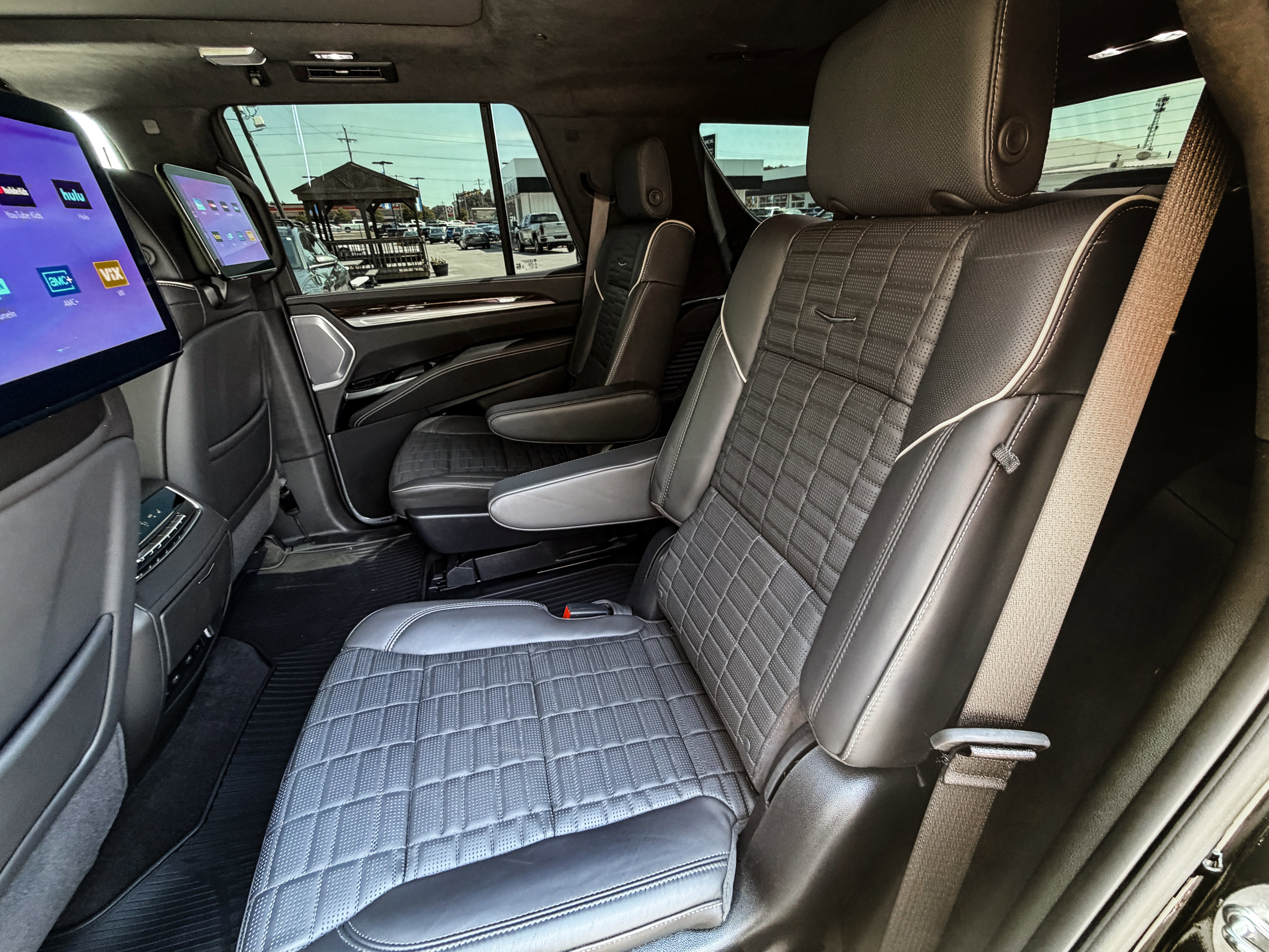 Used 2025 Cadillac Escalade Sport Platinum AWD/4WD image 23