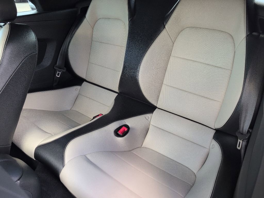 Used 2020 Ford Mustang Premium RWD image 11