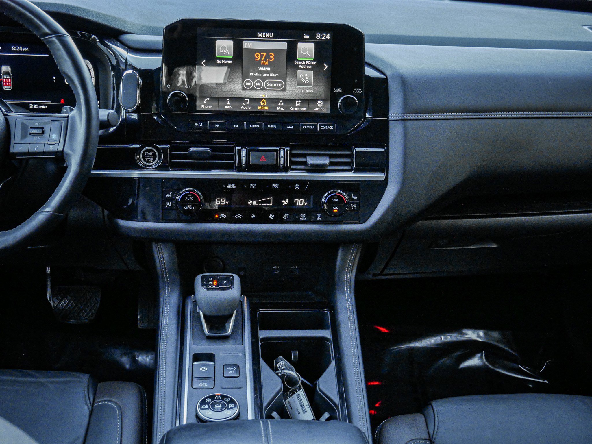 Used 2024 Nissan Pathfinder Platinum w/ Cargo Package image 30