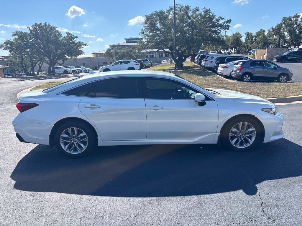 Used 2020 Toyota Avalon XLE FWD image 6