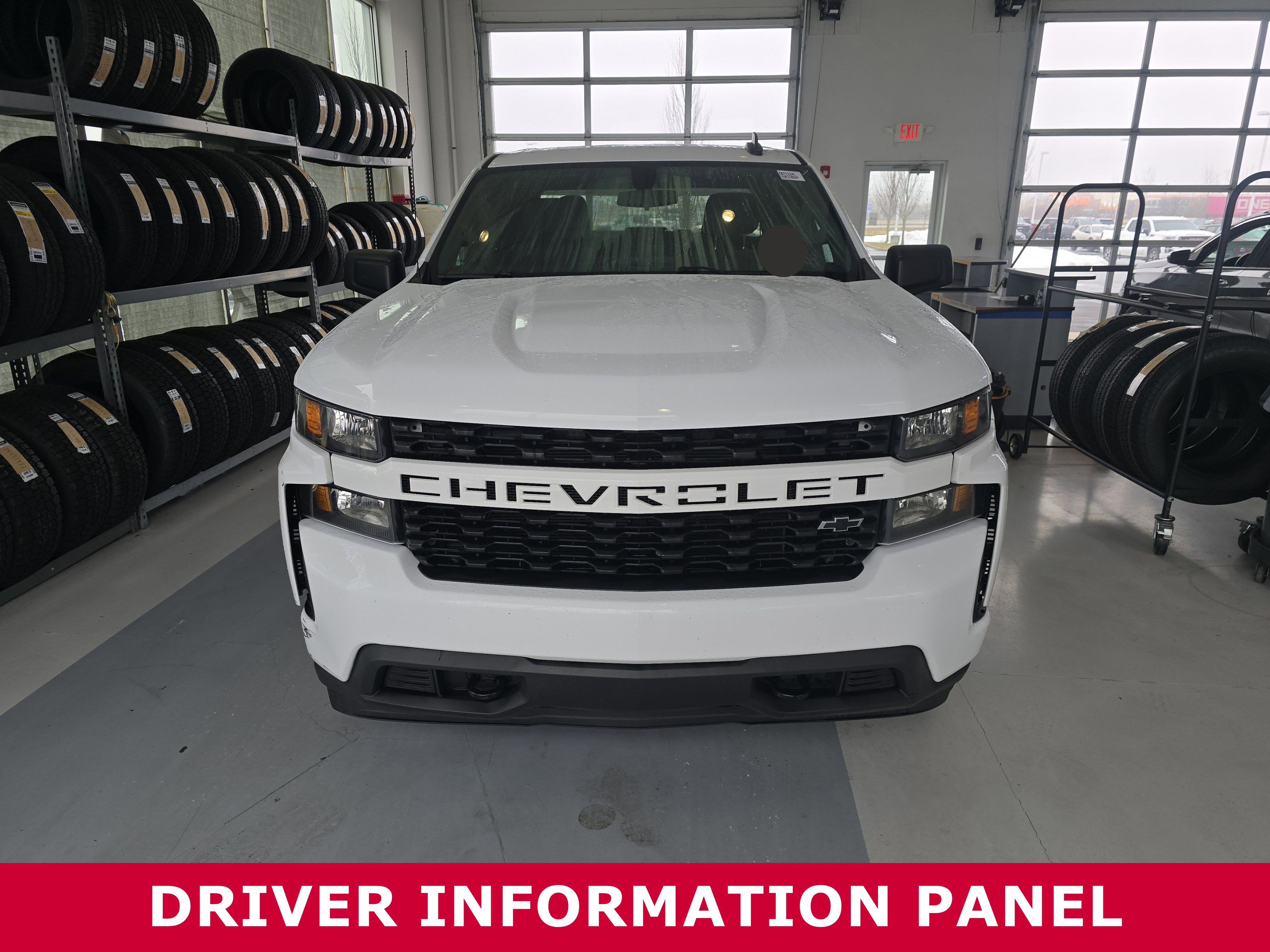 Used 2020 Chevrolet Silverado 1500 Custom w/ Custom Value Package image 2